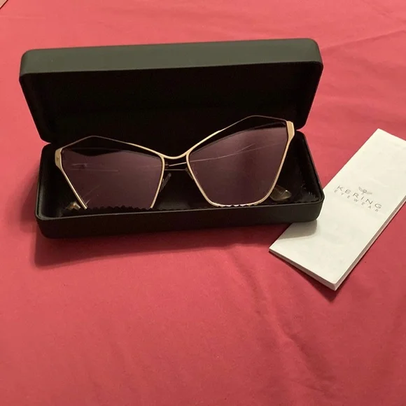 Alexander McQueen | Accessories | Mcq Sunglasses | Poshmark display picture 1
